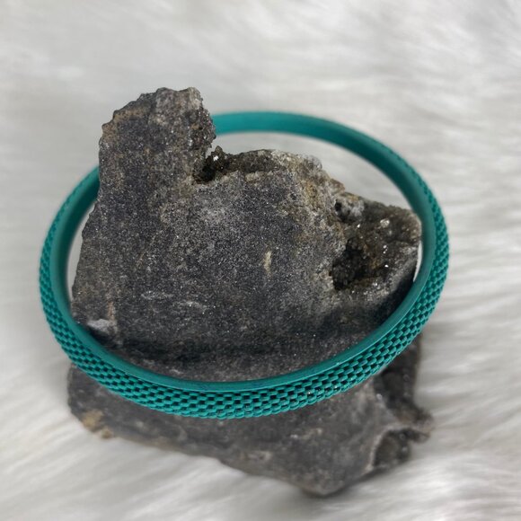 Teal Green Mesh Bangle Bracelet - Picture 4 of 4